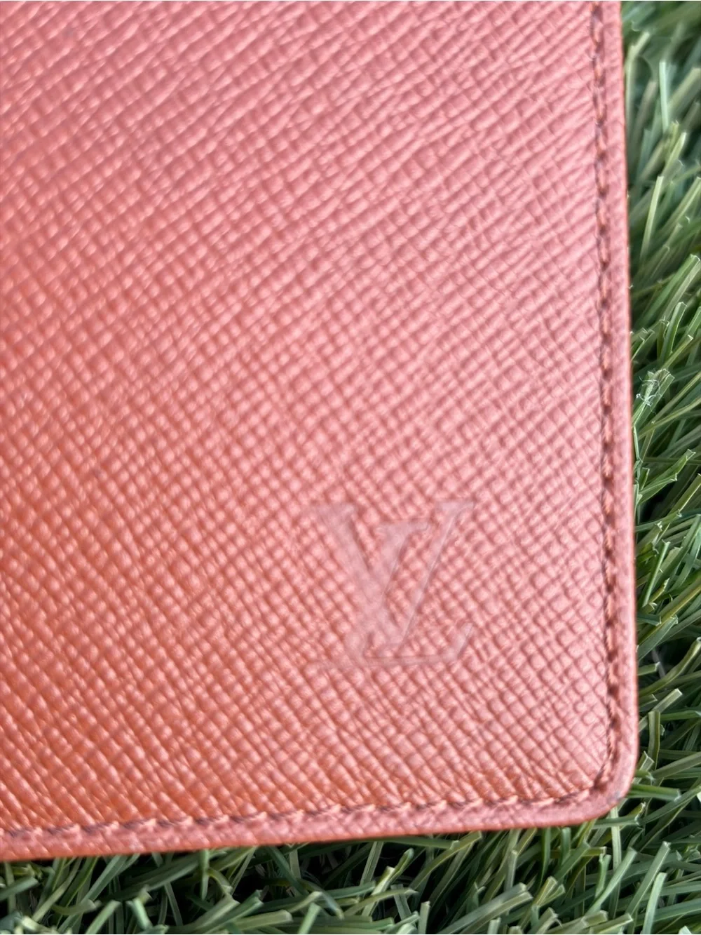 Louis Vuitton Taiga Leather ID Card Wallet Auth 1997 France Date Code Unisex